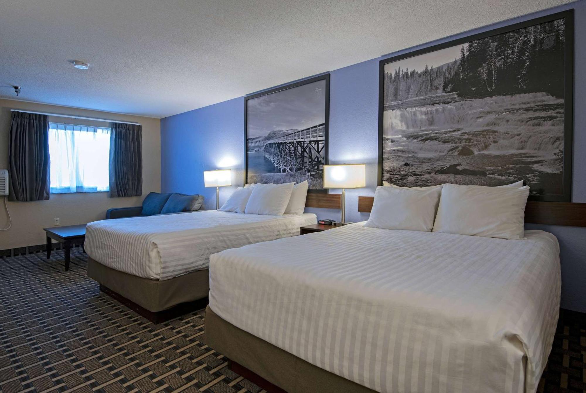 Hotel Super 8 By Wyndham Kamloops On The Hill Exterior foto